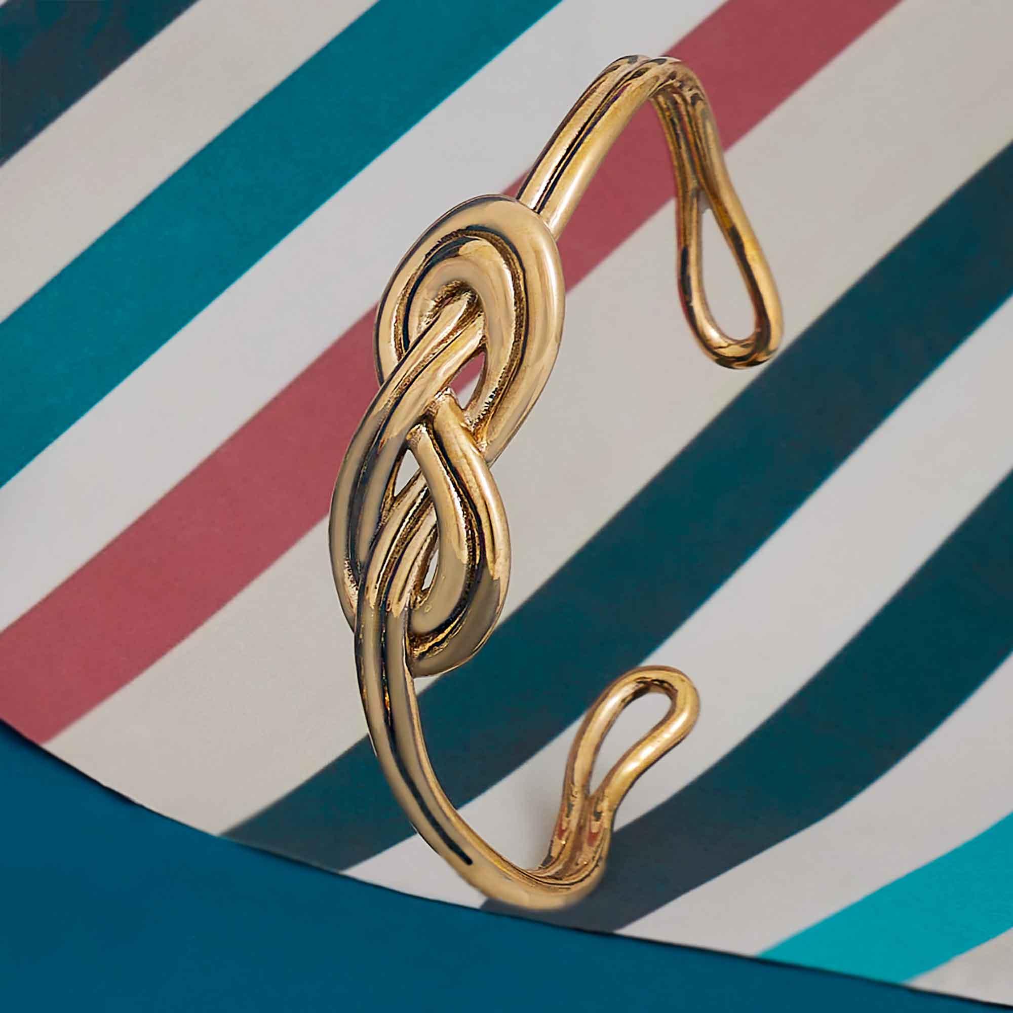 Figure 8 Knot Bracelet - Image 3